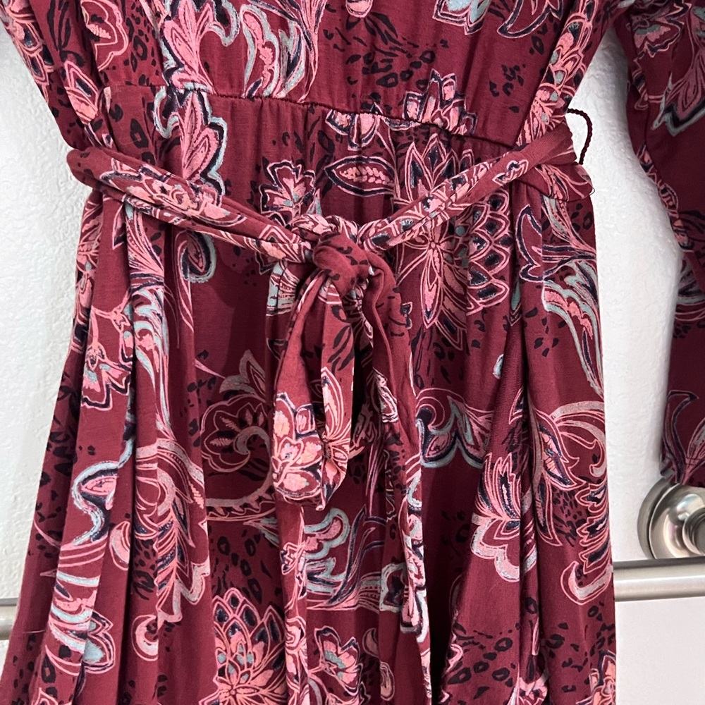 Ingrid & Isabel Burgundy Floral Long Sleeve maternity Dress - Picture 3 of 4